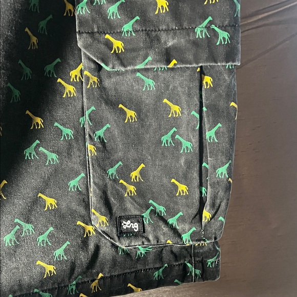 LRG/Lifted Research Group Black CargoShorts with Dinosaur Print Sz.44 - Picture 4 of 12